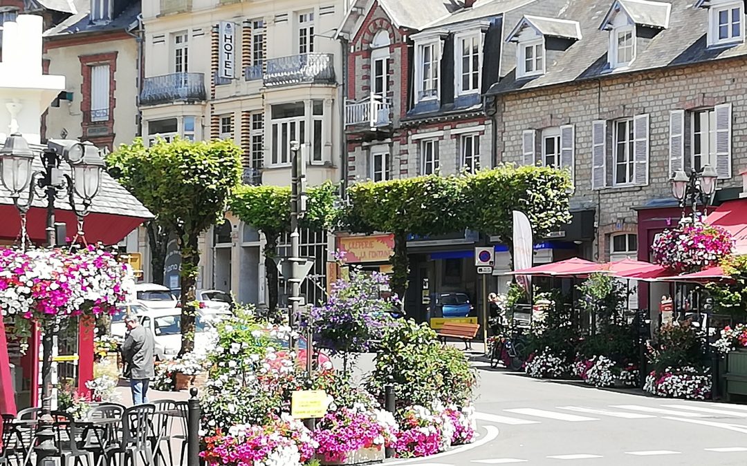 Les Villes Fleuris : Living in France